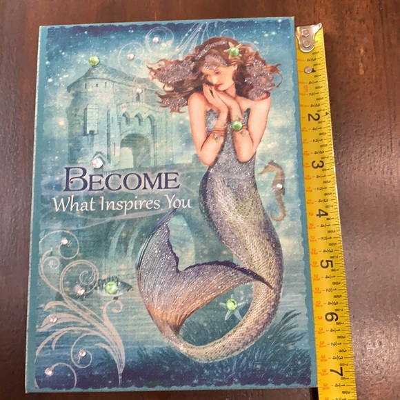 Set of 3 canvas mermaid pictures. Cute & sparkly. - Picture 5 of 6